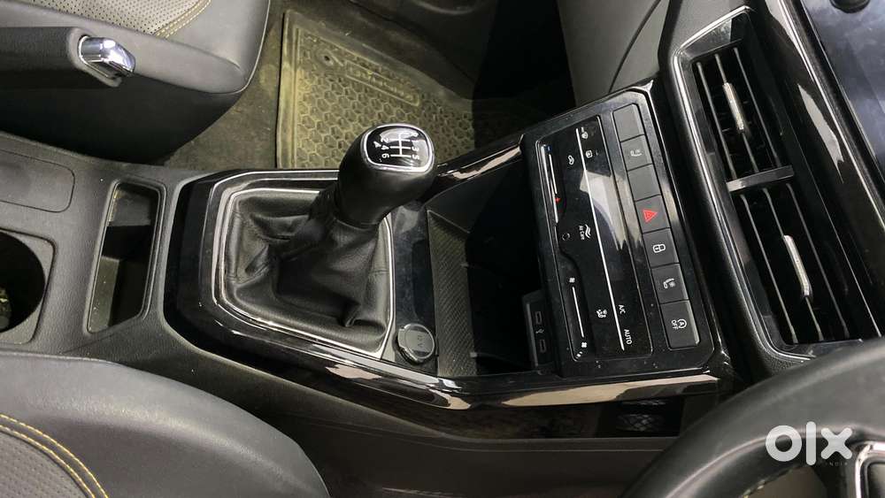 Skoda Kushaq 1.0 Tsi Style, 2022, Petrol