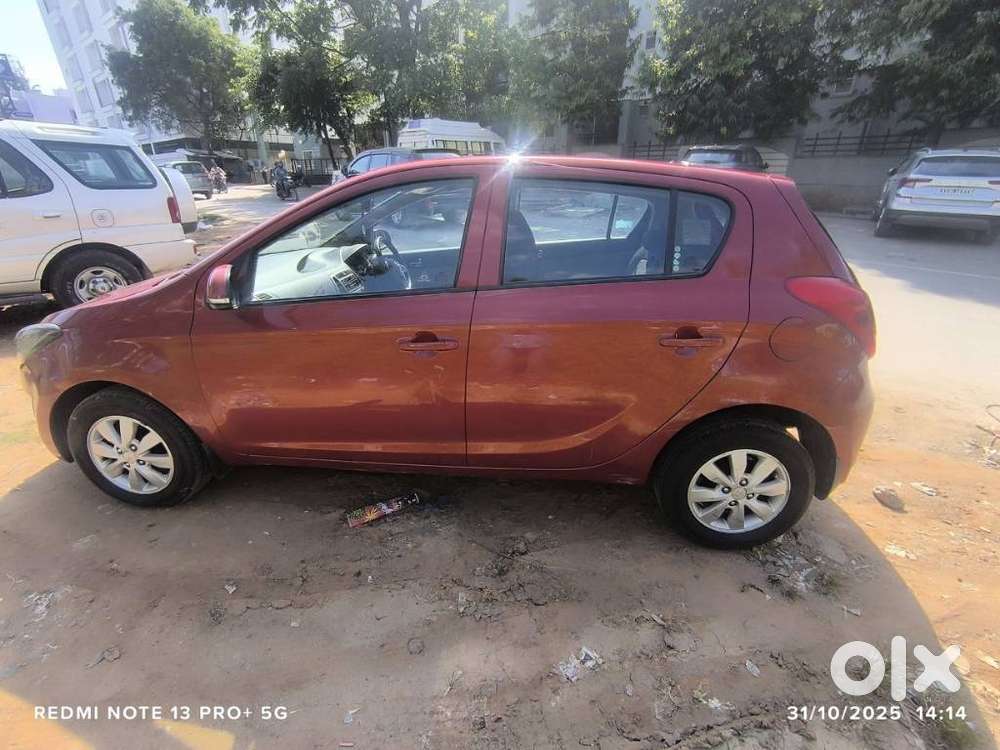 Hyundai I20 Sportz 1.4 Crdi 6 Speed Bs-iv, 2013, Diesel