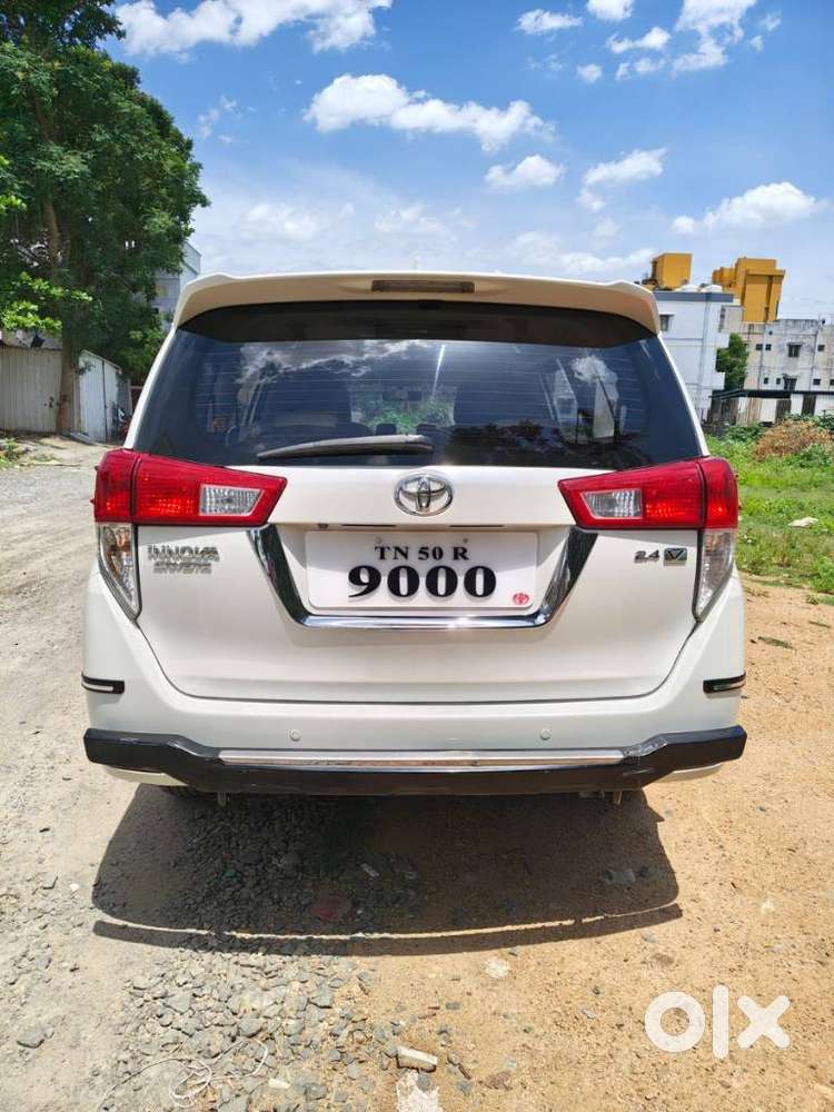 Toyota Innova Crysta 2.4 V, 2016, Diesel
