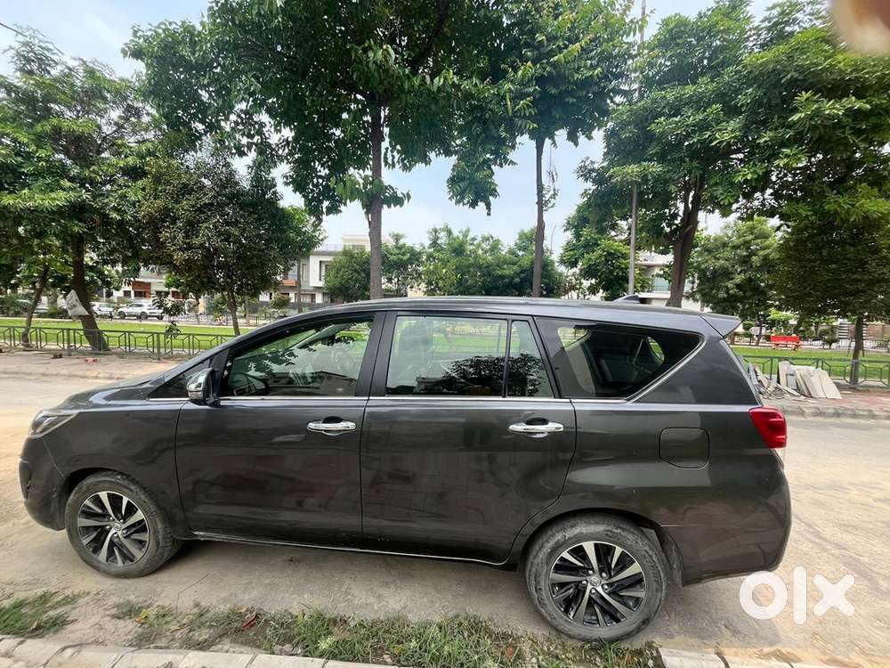Toyota Innova Crysta