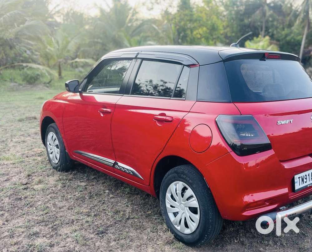 Maruti Suzuki New-gen Swift Vxi, 2024, Petrol