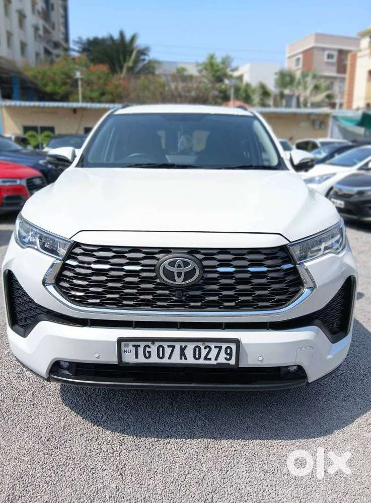 Toyota Innova Hycross 2.0 Vx Hybrid 7 Str, 2024, Petrol