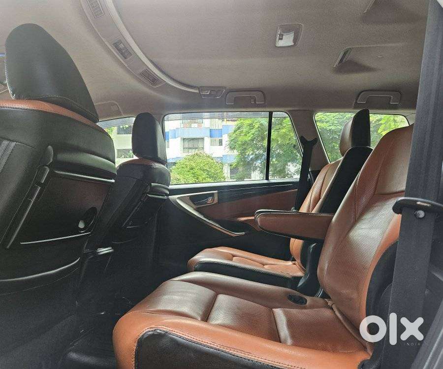 Toyota Innova Crysta 2.7 Vx Mt, 2019, Diesel