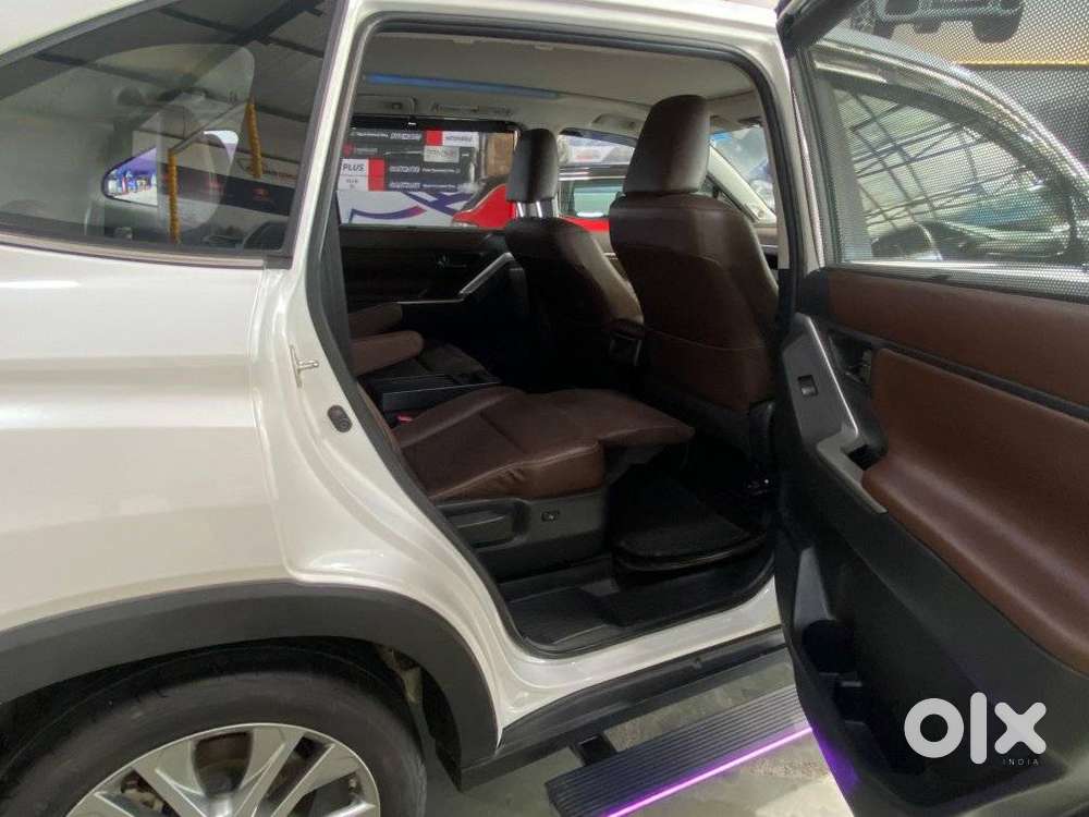 Toyota Innova Hycross 2.0 Zx Hybrid 7 Str, 2025, Petrol
