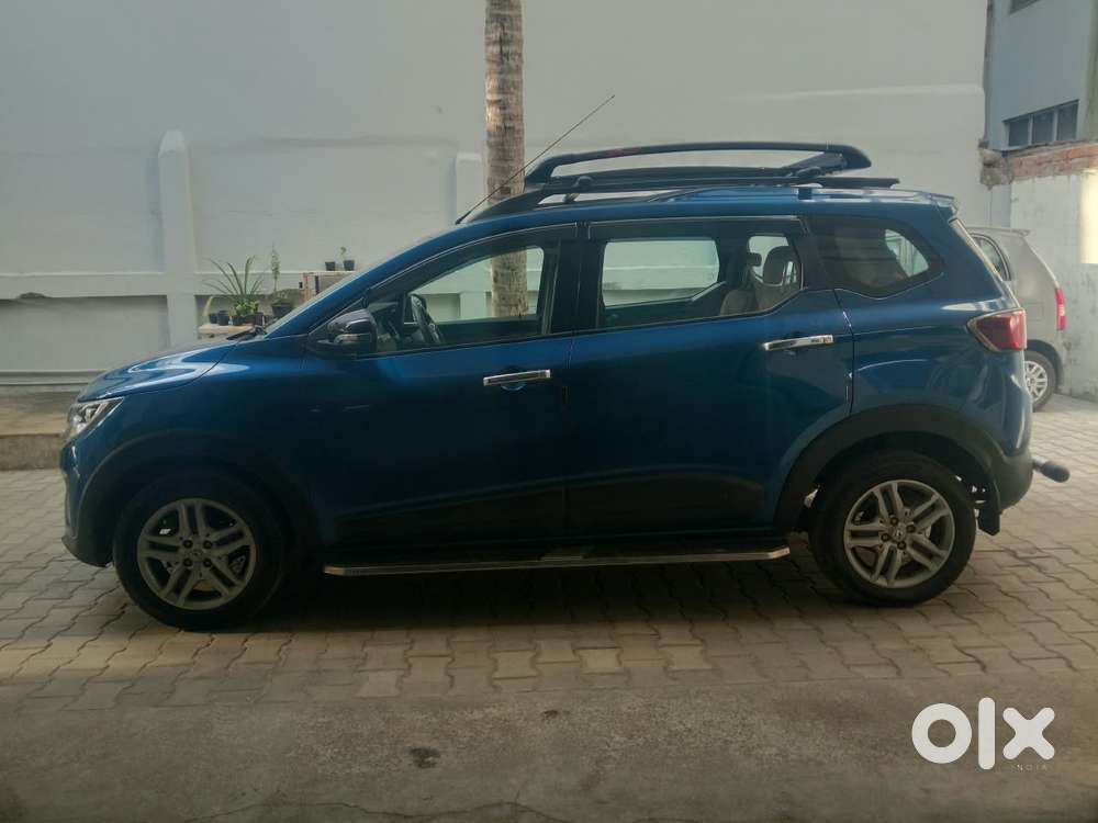 Renault Triber Rxz, 2022, Petrol