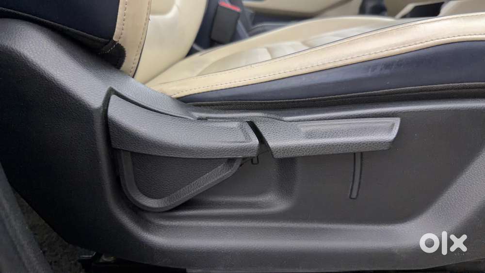Kia Carens 1.4 Luxury Plus Dct 7 Str, 2022, Petrol