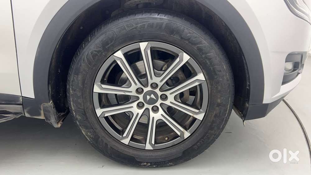 Mahindra Xuv700 2.0 Ax 7 Petrol At Luxury Pack Str, 2023, Petrol