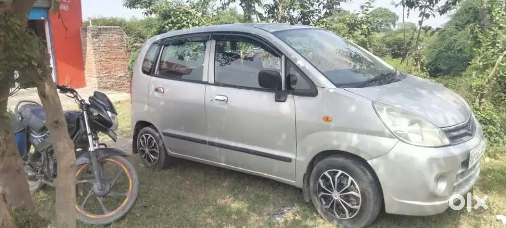 Maruti Suzuki Zen Estilo 2010