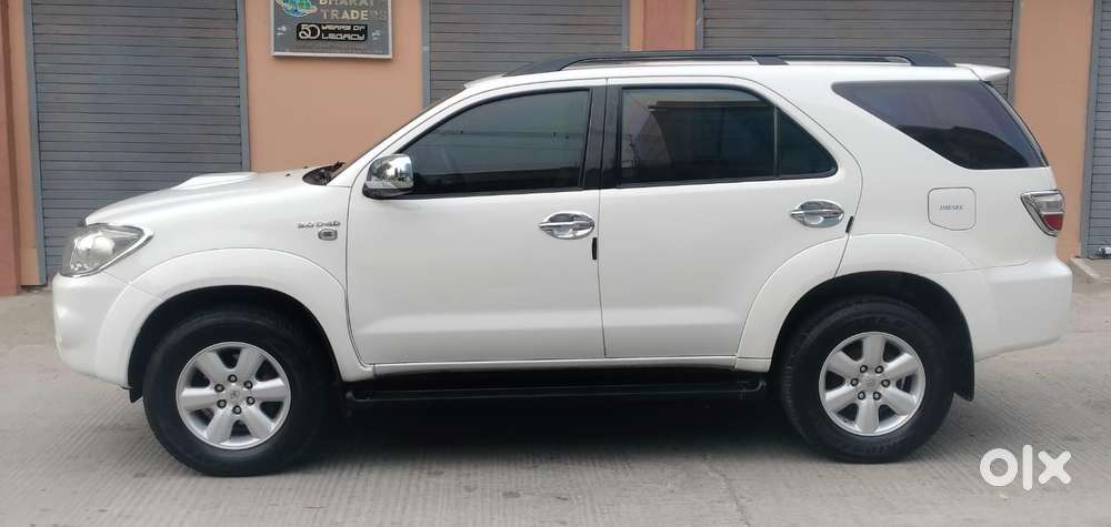 Toyota Fortuner, 2010, Diesel