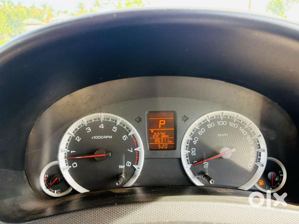 Maruti Suzuki Swift Dzire Vxi(o) Amt, 2013, Petrol