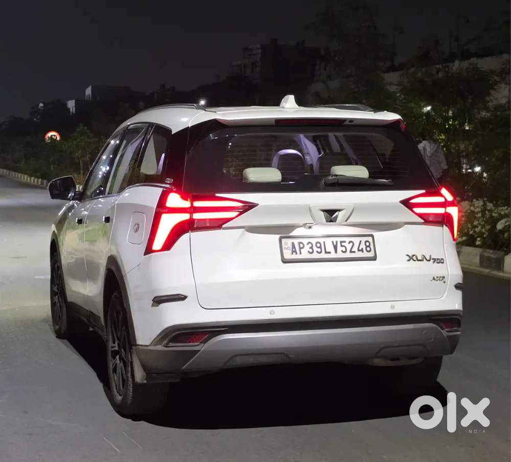 Xuv700 Ax7l Automatic. First Owner, Doctor Driven. Petrol - Like New.
