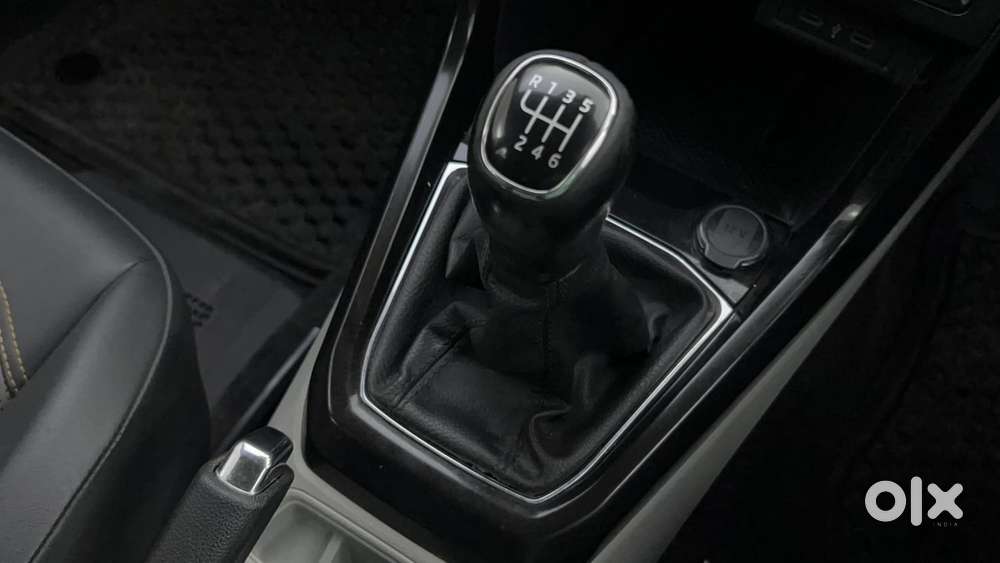 Skoda Kushaq Style 1.5l Tsi Mt, 2022, Petrol