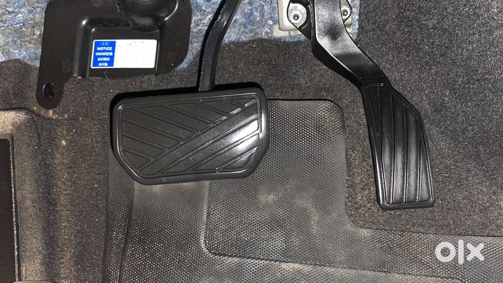 Maruti Suzuki Vitara Brezza 1.5 Vxi At, 2022, Petrol