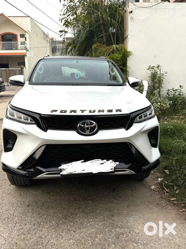 Toyota Fortuner Legender 2024 Diesel 40000 Km Driven
