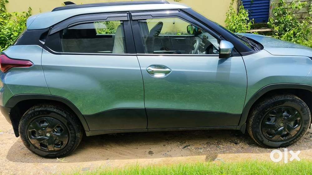 Tata Punch Petrol 2025