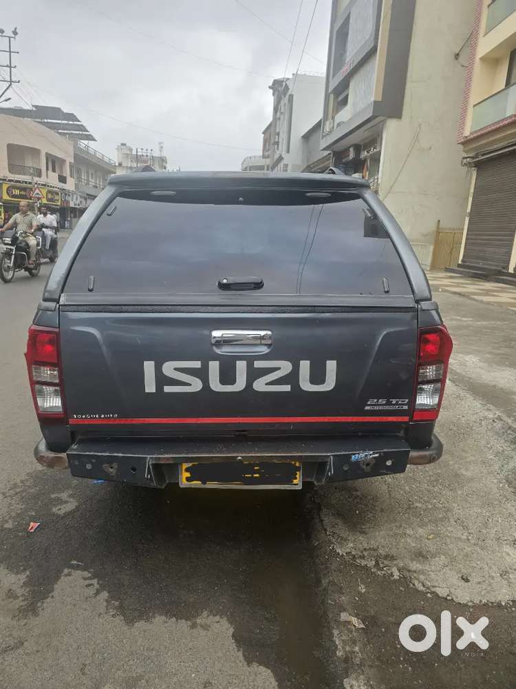 Isuzu D Max Scab