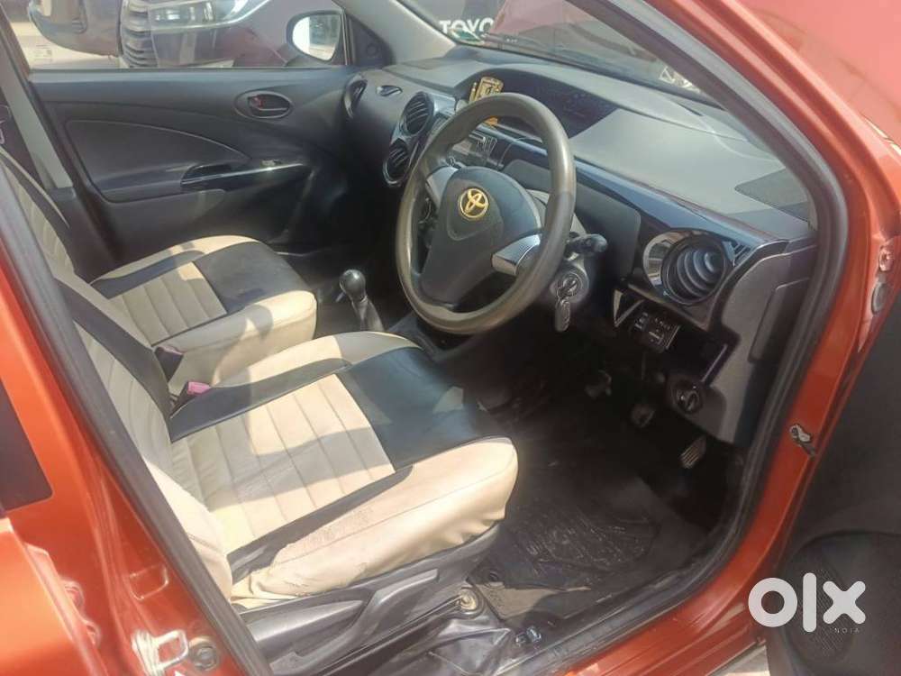 Toyota Etios Cross 1.2l G, 2017, Petrol