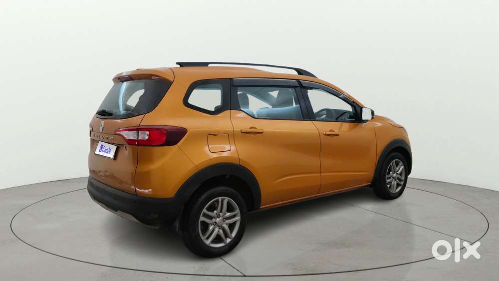 Renault Triber Rxz, 2022, Petrol