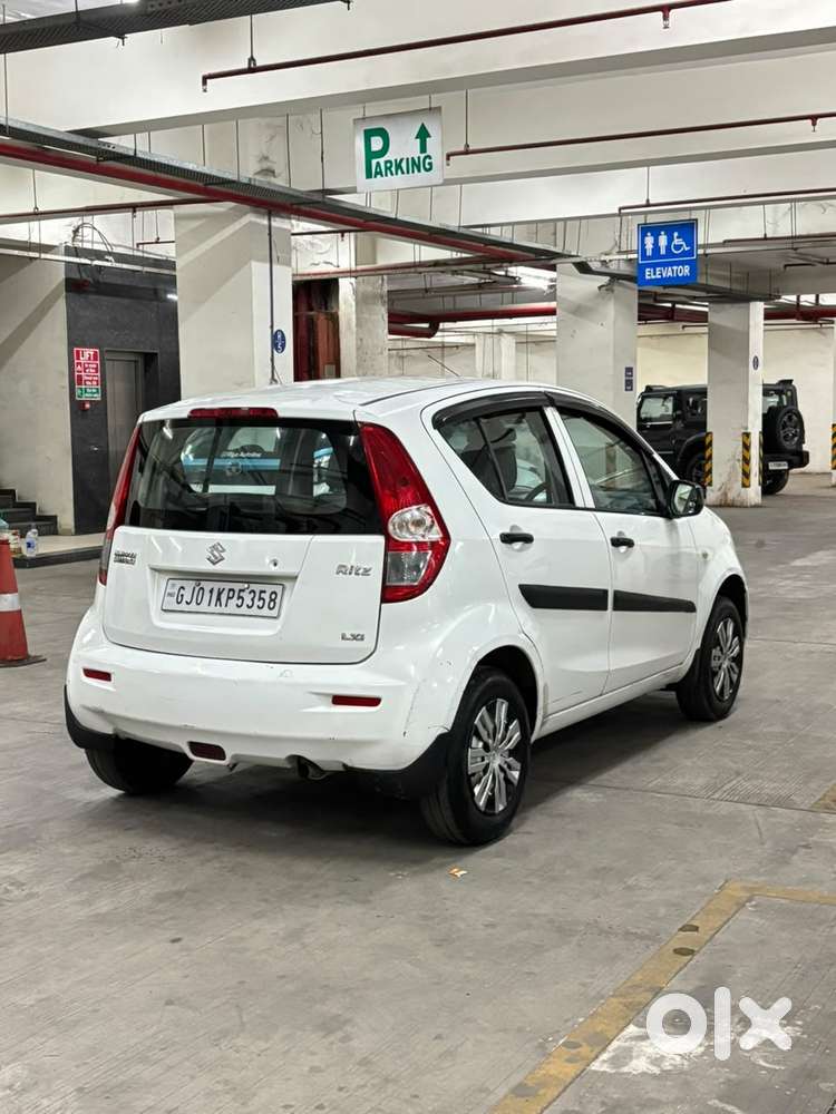 Maruti Suzuki Ritz Lxi, 2012, Petrol