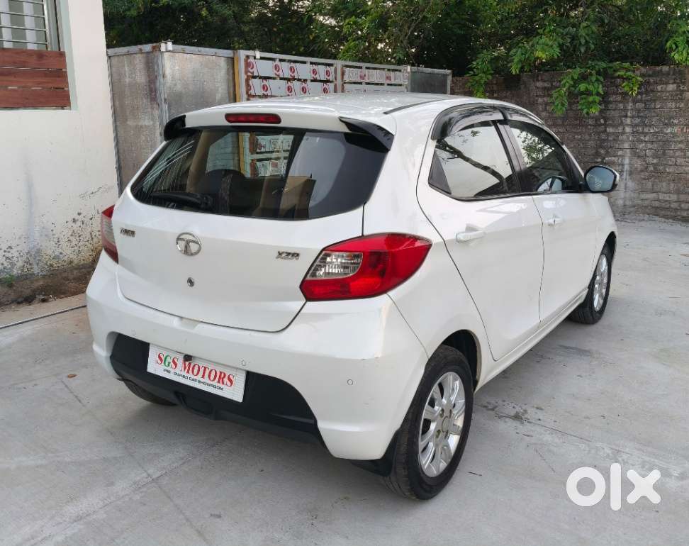 Tata Tiago 1.2 Revotron Xza, 2017, Petrol