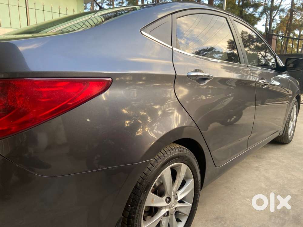 Hyundai Fluidic Verna 2012