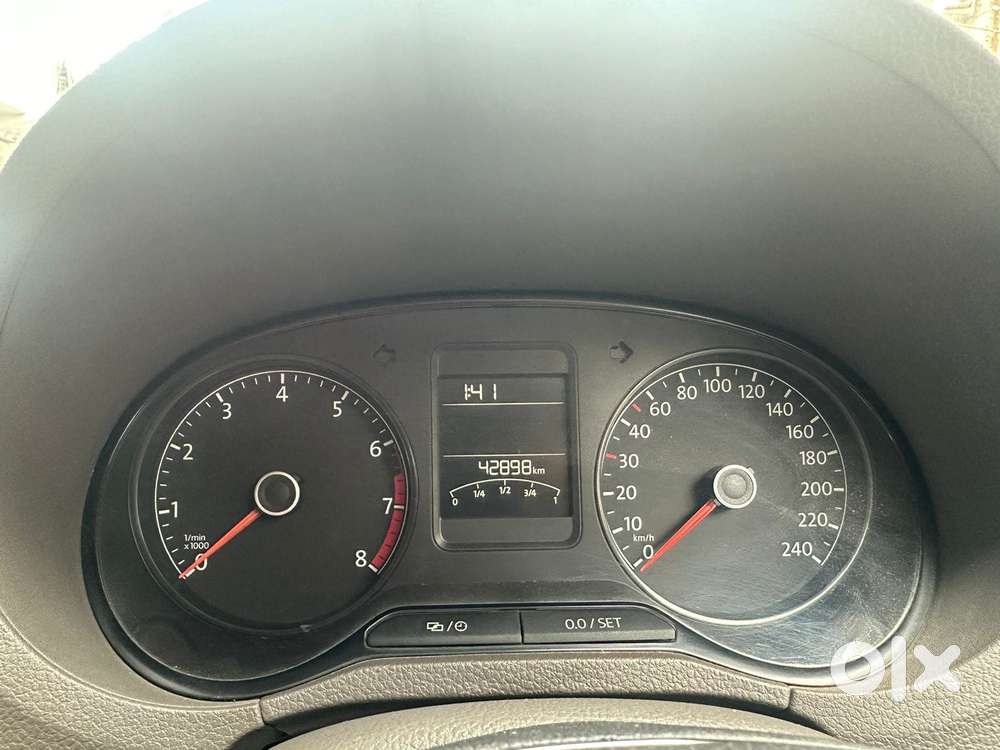 Volkswagen Vento 1.6 Highline, 2015, Petrol
