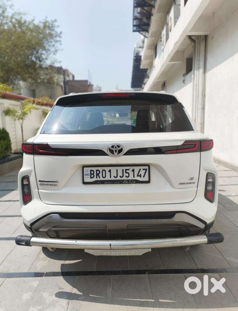 Toyota Urban Cruiser Hyryder 1.5 V Hybrid, 2025, Petrol
