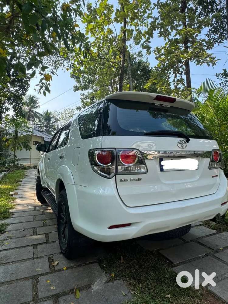 Toyota Fortuner 2016 Diesel 147000 Km Driven