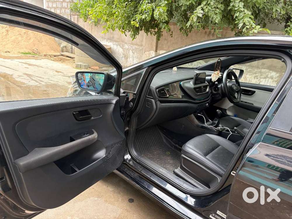 Tata	Altroz	Xz+s	D	1.2p	Bs6ph2