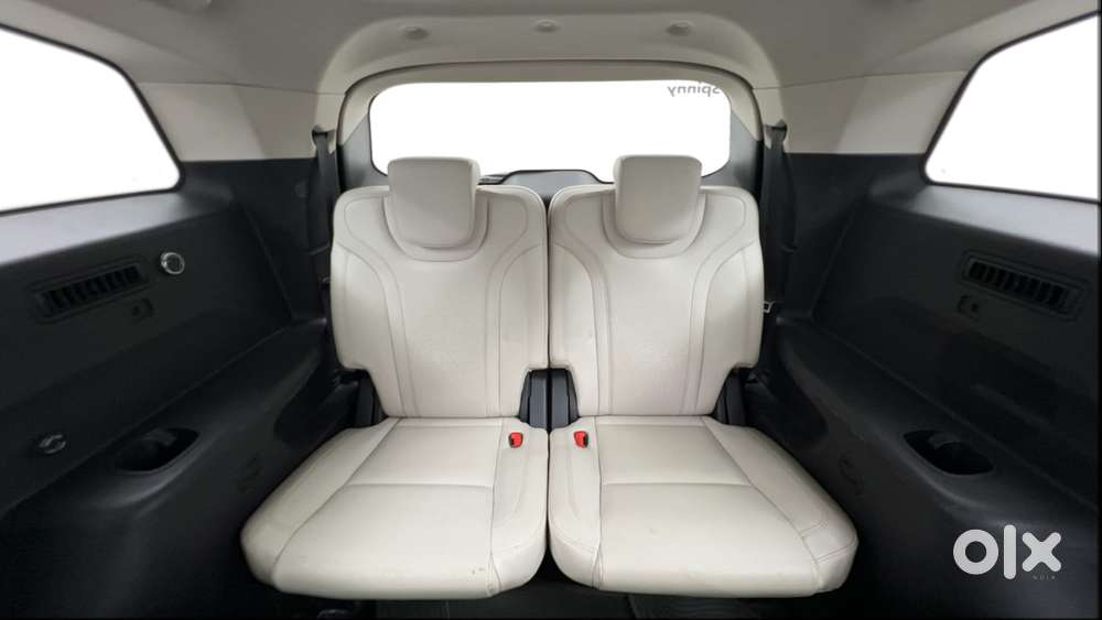 Mahindra Xuv700 2.0 Ax 7 Petrol At Str, 2021, Petrol