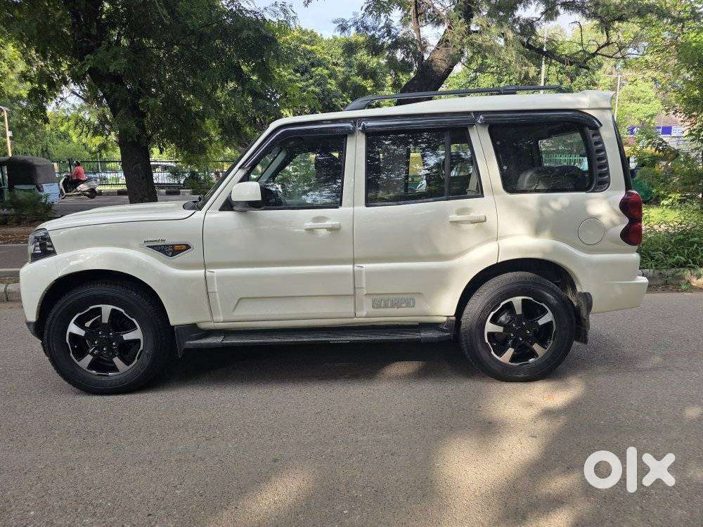 Mahindra Scorpio S6 Plus, 2018, Diesel