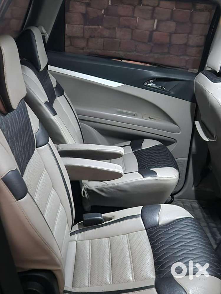 Mahindra Marazo