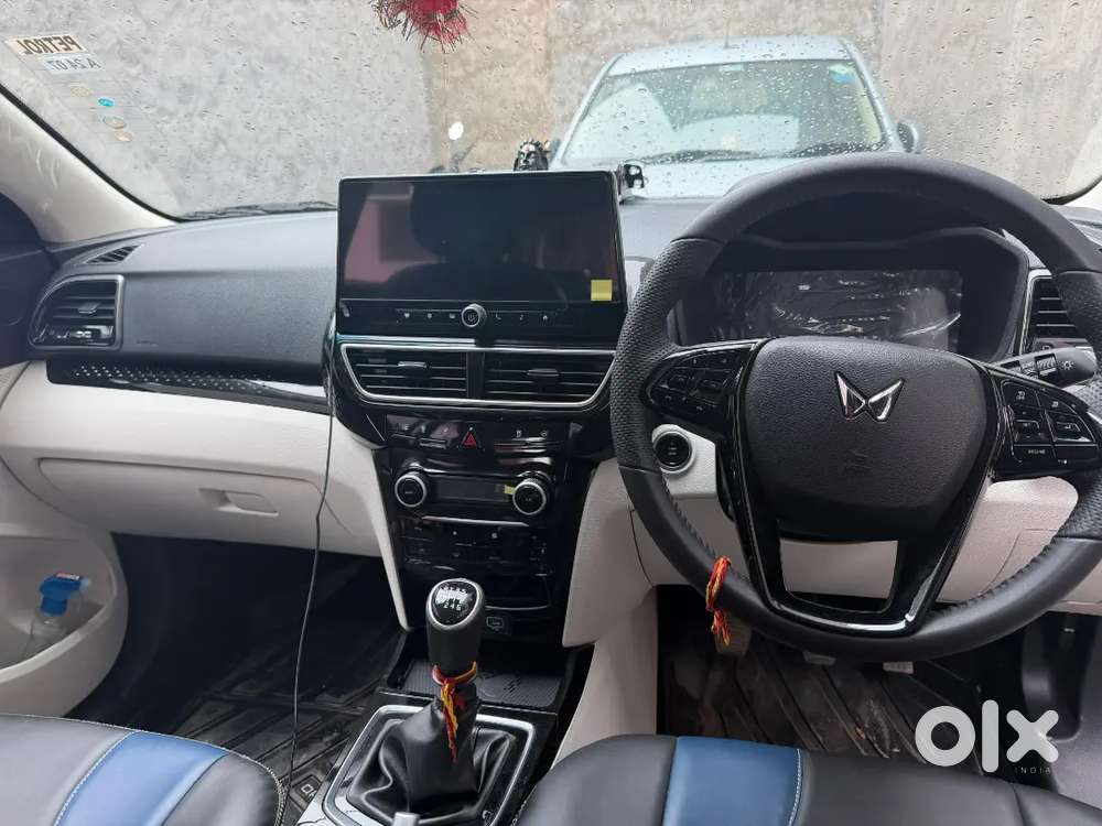 Mahindra Xuv 3xo 2025