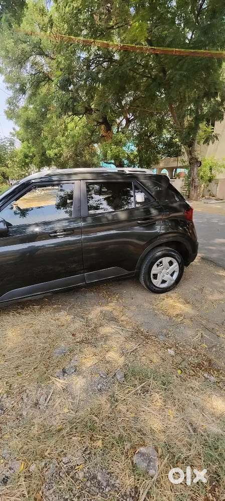 Hyundai Venue 2021 Automatic Petrol Well Maintained