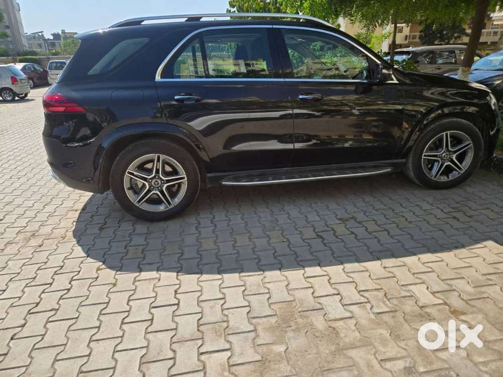 Mercedes-benz Gle 300d 4matic Amg  Black  Aug 2025  Just 19,700 Kms