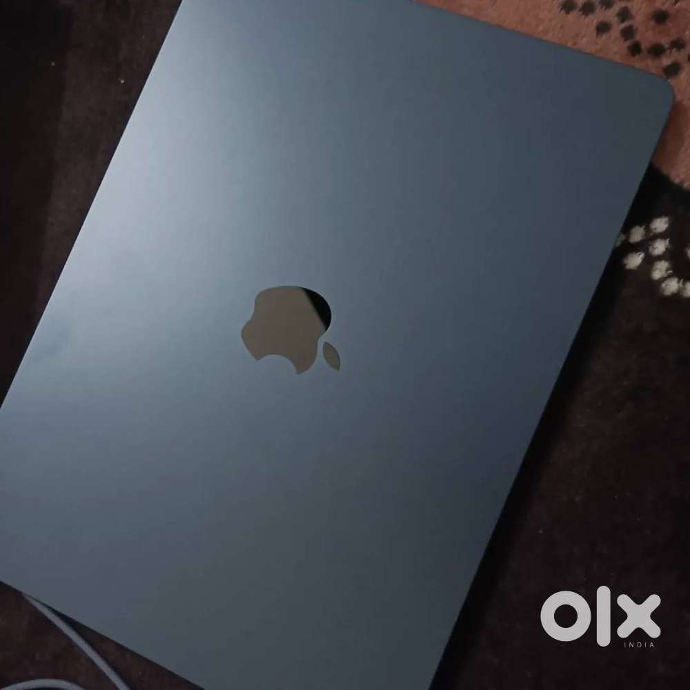Apple MacBook Air M2, 16GB RAM, Excellent Battery Health