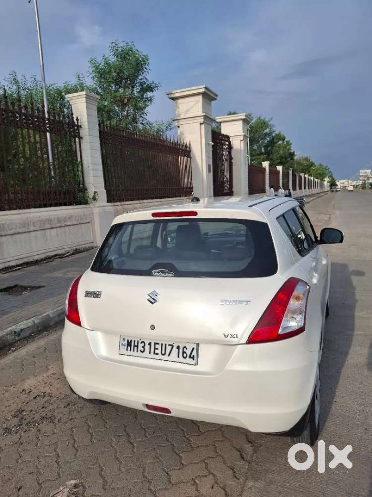 Maruti Suzuki Swift Vxi, 2016, Petrol