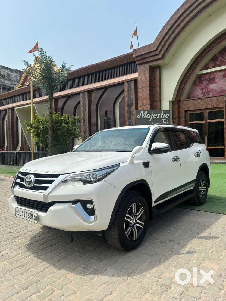 Toyota Fortuner 4x2 At 2.7 Petrol, 2020, Petrol