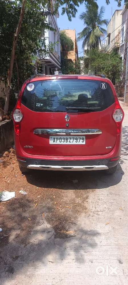 Renault Lodgy 2017 Diesel 180000 Km Driven