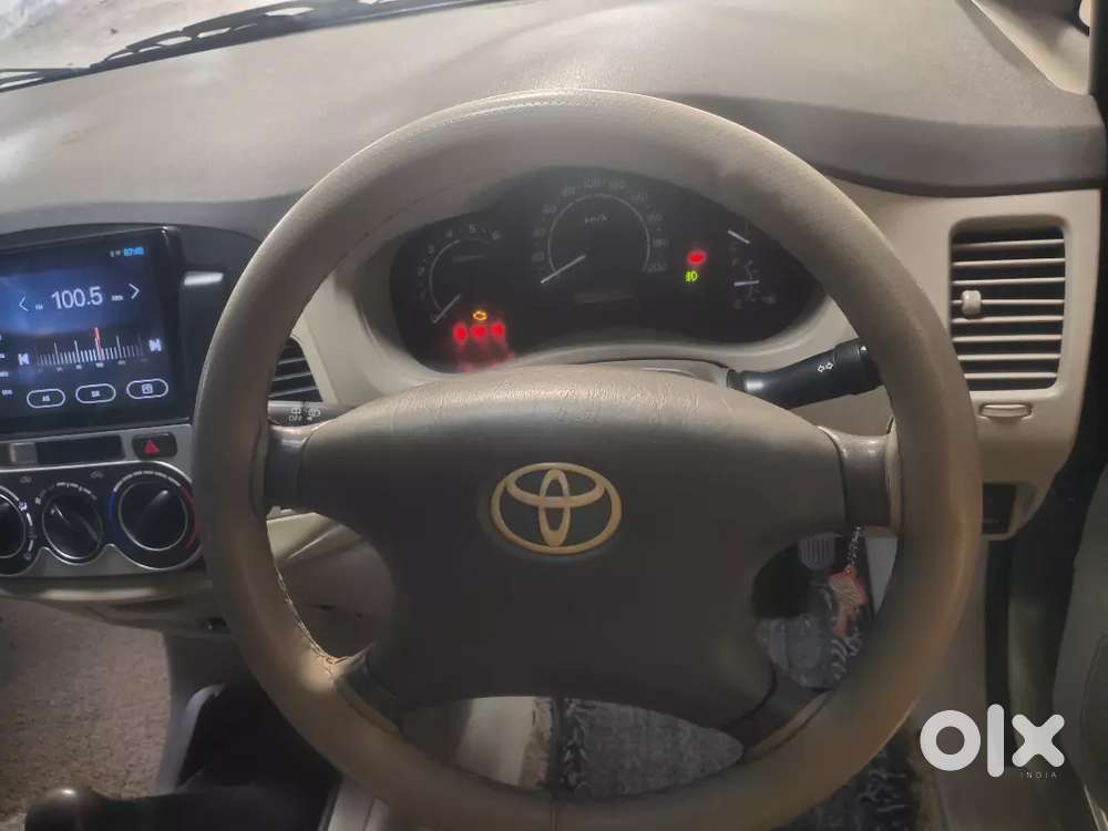 Toyota Innova 2.5v  2005