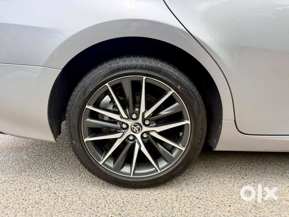 Toyota Camry Hybrid, 2022, Petrol
