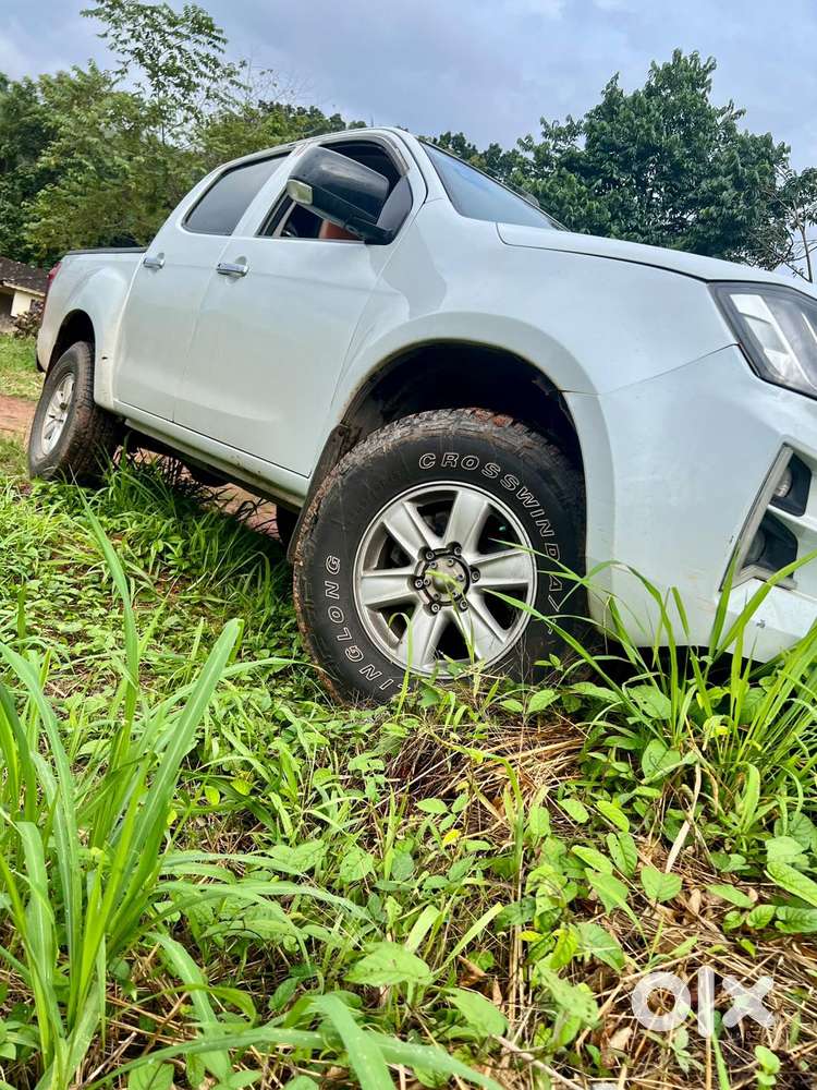 Isuzu V-cross Z Prestige 4x4 Mt, 2016, Diesel