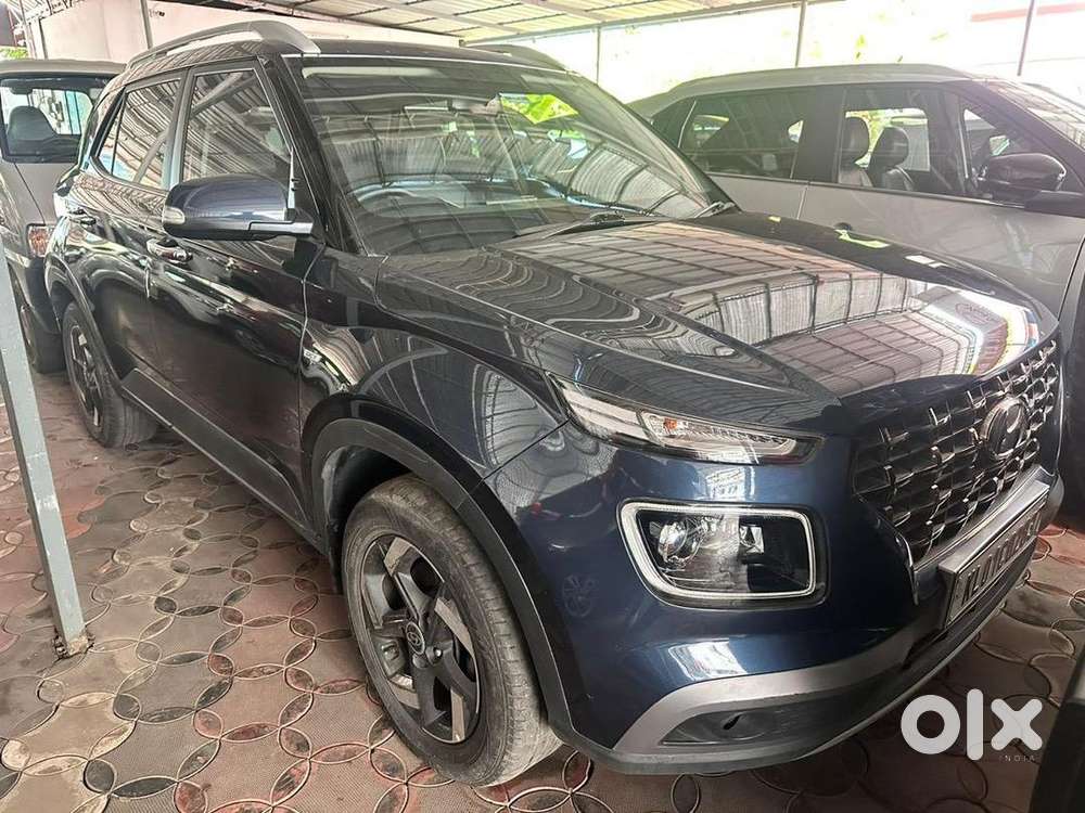 Hyundai Venue 2021 Petrol 59000 Km Driven