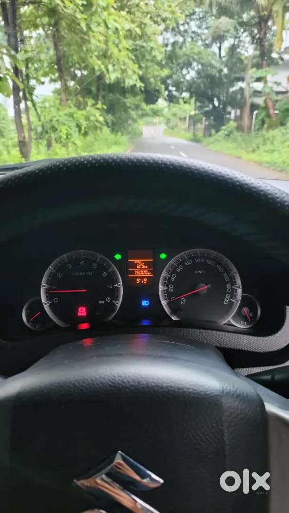 Maruti Suzuki Swift Vxi