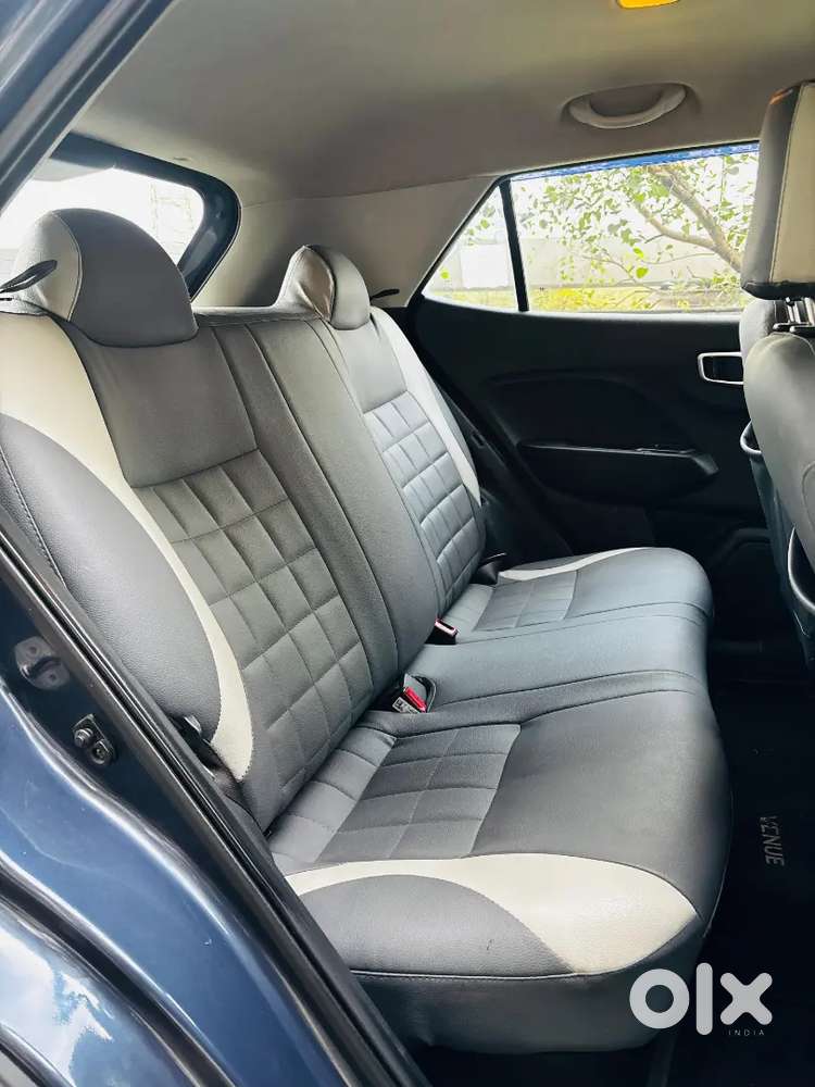 Hyundai Venue 1.2 S Manual Petrol 2021