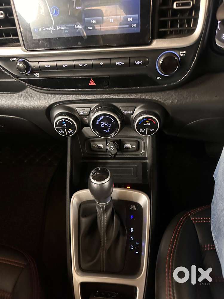 Hyundai Venue Petrol 2022