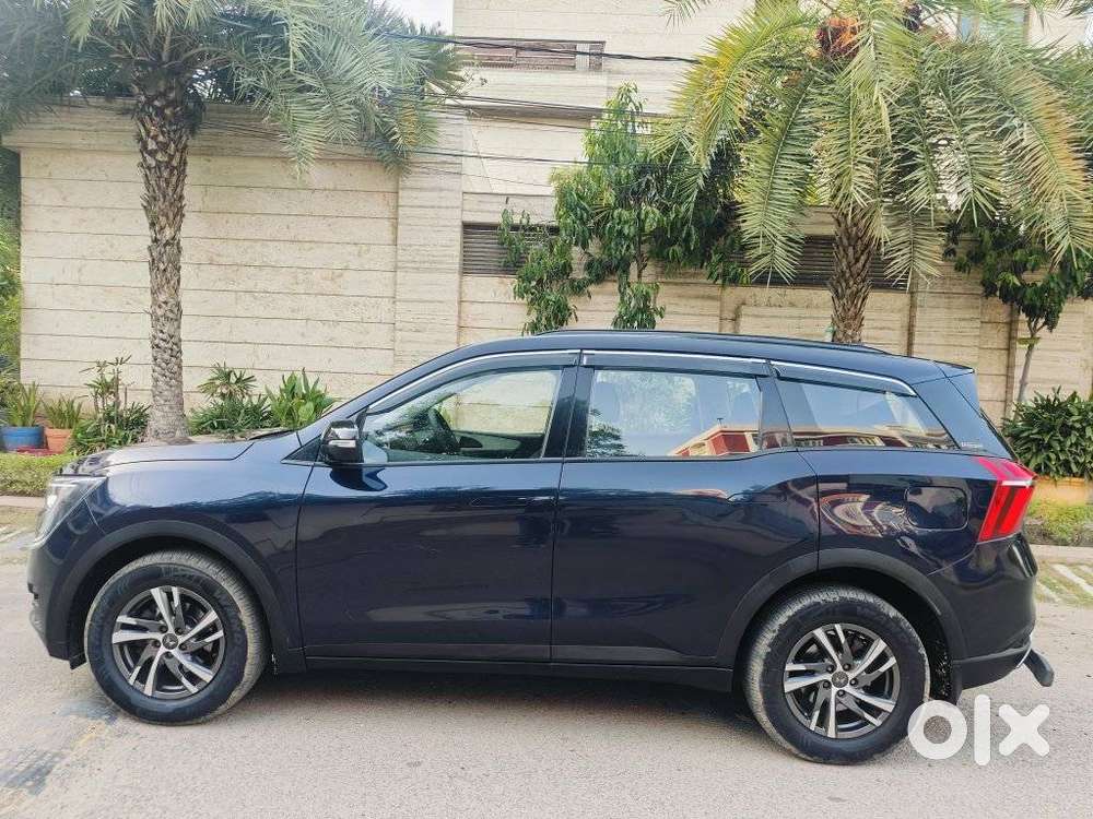 Mahindra Xuv700 2.0 Ax 5 Petrol Mt Str, 2022, Petrol