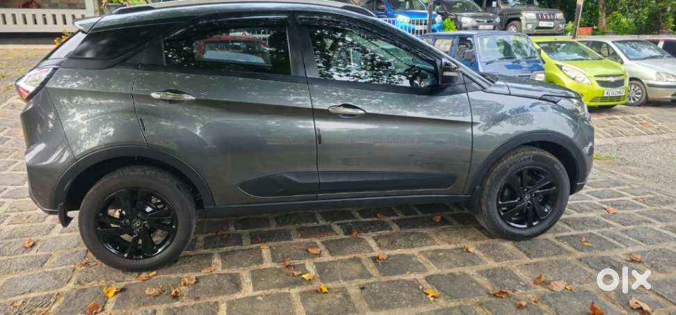 Tata Nexon, 2022, Petrol