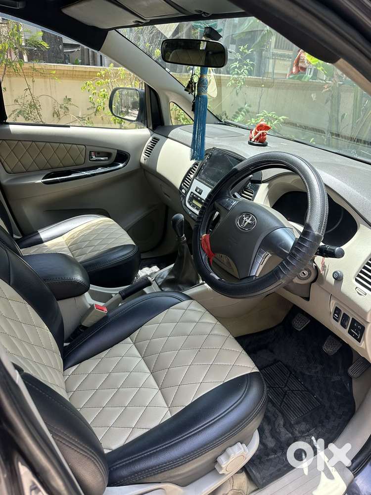 Toyota Innova 2.5 Z Diesel 7 Seater Bs Iv, 2014, Diesel