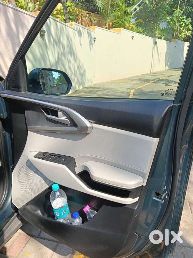 Kia Carens 2024 Petrol Well Maintained